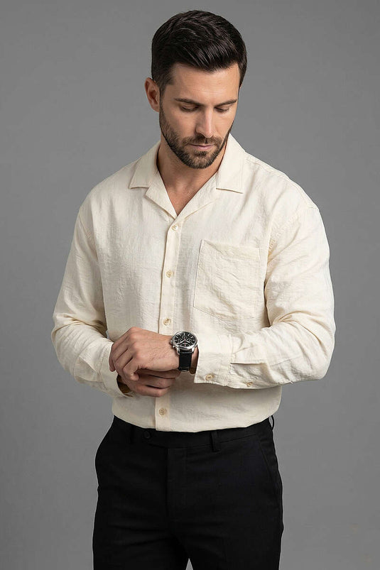 Camicia oversize con ampio scollo a V e tasca singola, colore avorio