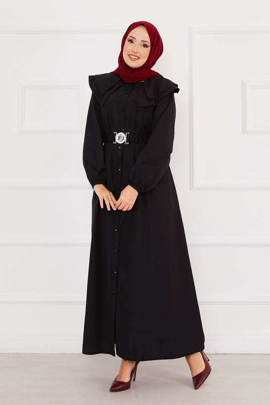 Langes Hijab-Kleid mit weitem Kragen und Knöpfen in Schwarz