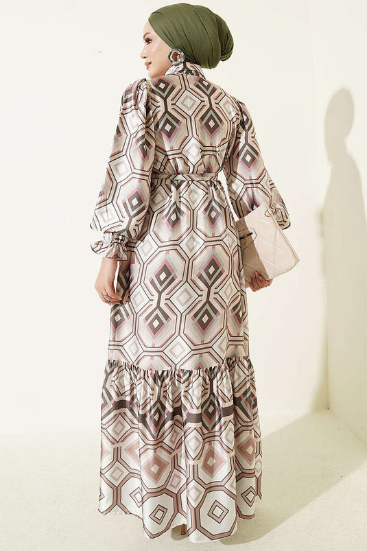 Beiges Satin-Kleid Mit Geometrischem Muster