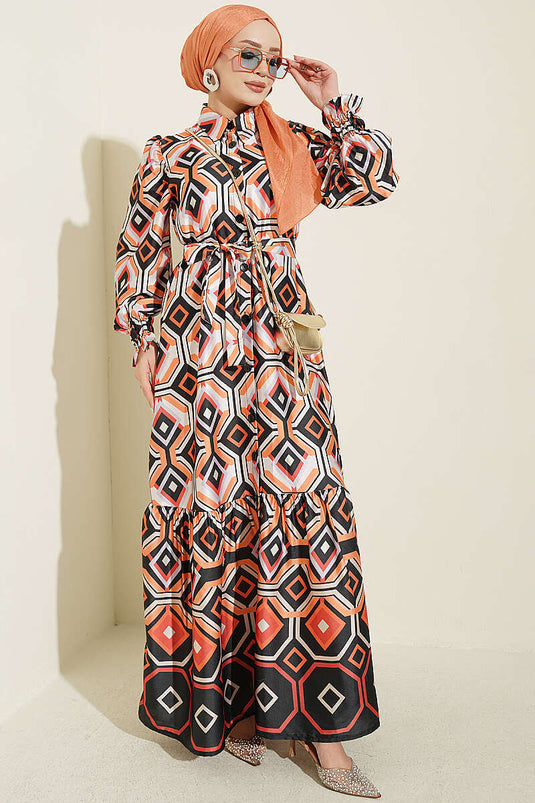 Schwarzes Satin-Kleid Mit Geometrischem Muster
