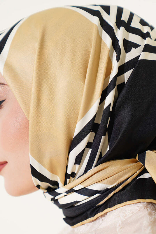 Satin-Twill-Schal Latte mit geometrischen Details