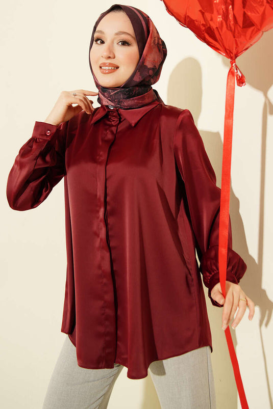 Camicia base in raso con bottoni nascosti bordeaux