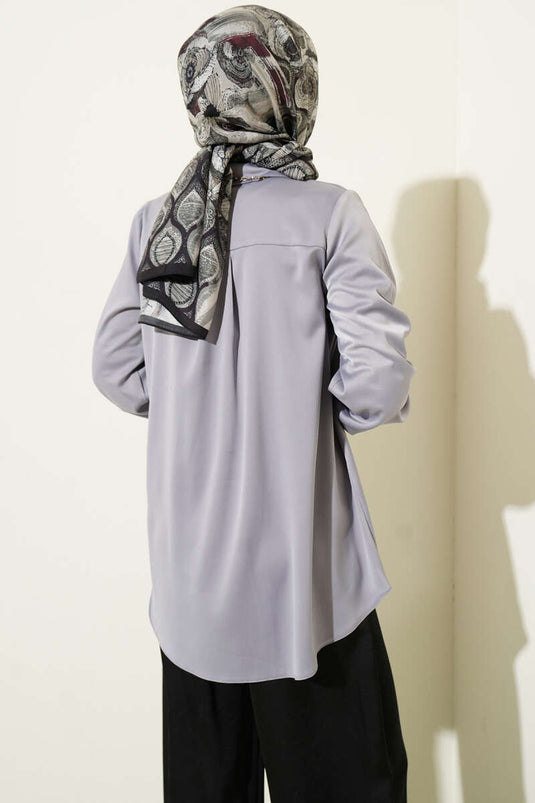 Chemise basique en satin à boutons cachés gris ardoise
