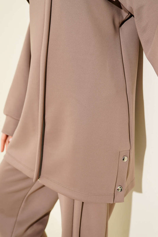 طقم غوص من قطعتين بلون المنك مع جيب صدر بغطاء وسحاب