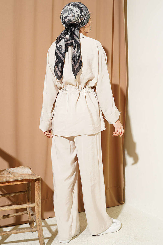 Ensemble modal avec poches poitrine, ceinture à tunnel, couleur pierre