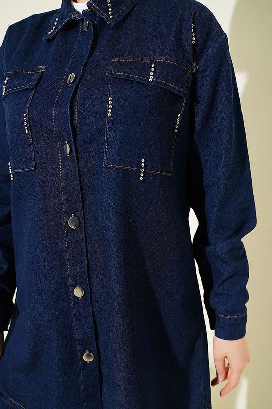 Ensemble en jean bleu marine avec perles goutte et poche poitrine