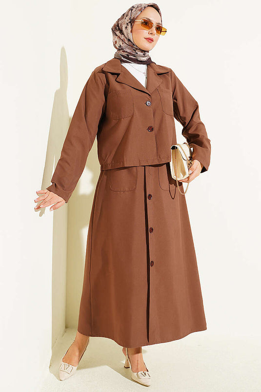 Ensemble Deux Pièces Marron Avec Poches Sur La Jupe