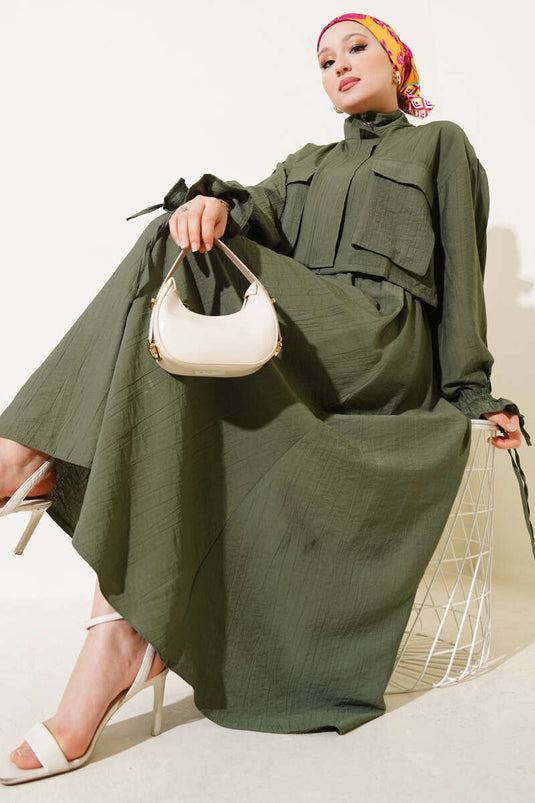 Costume deux pièces à jupe zippée et poche poitrine kaki