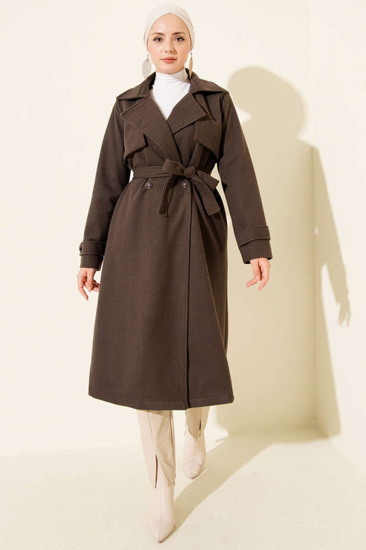 Manteau en cachemire avec détail au niveau de la poitrine, marron