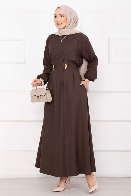 Robe Tesettür avec Détail Ceinture Broche Or Marron