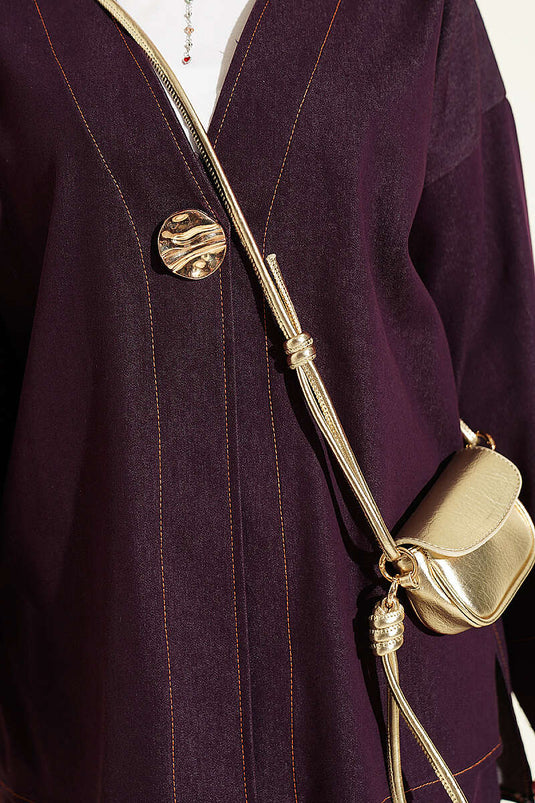 Zweiteiliges Set Mit Goldbrosche In Pflaume