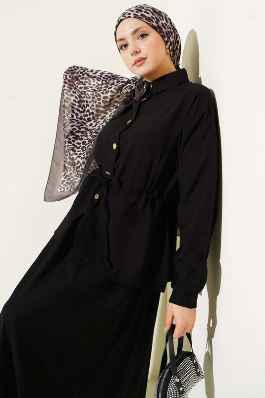 طقم بخصر مطاطي وتنورة بأزرار ذهبية أسود