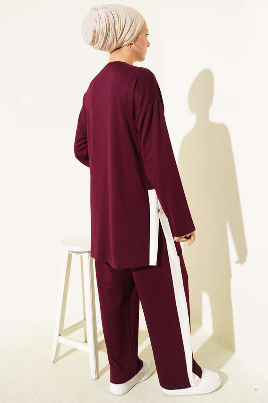 Costume deux pièces Loysha garni de boutons dorés bordeaux