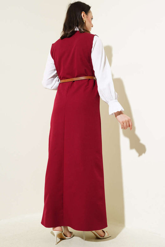 Robe gilet ceinturée à boutons dorés bordeaux