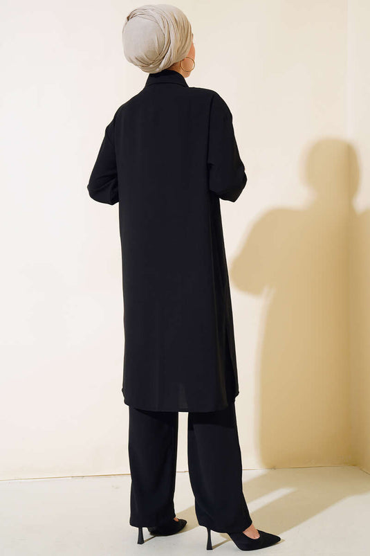 Ensemble deux pièces en crêpe noir à boutons dorés