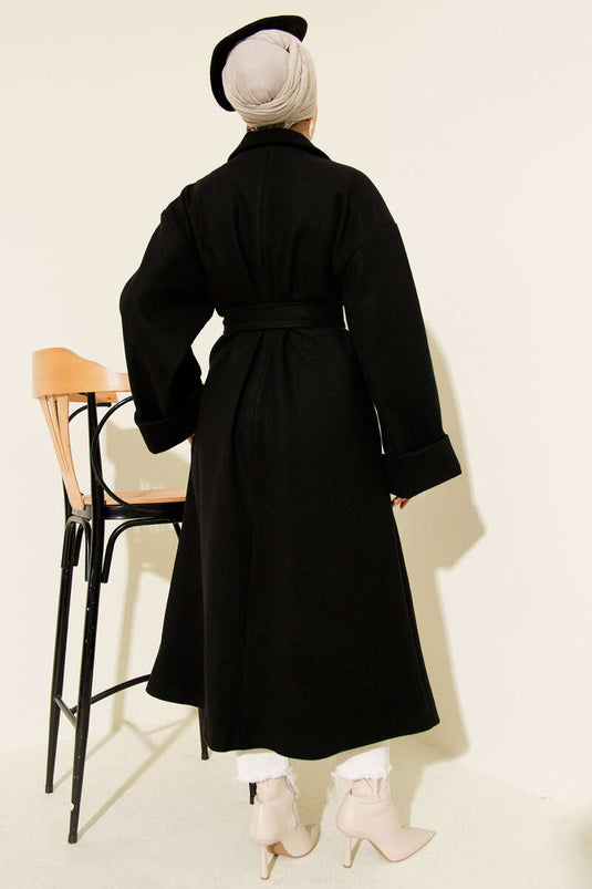 Manteau croisé en cachemire noir à boutons dorés