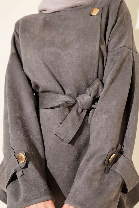 Chaqueta de ante con botones y cinturón dorados, gris oscuro