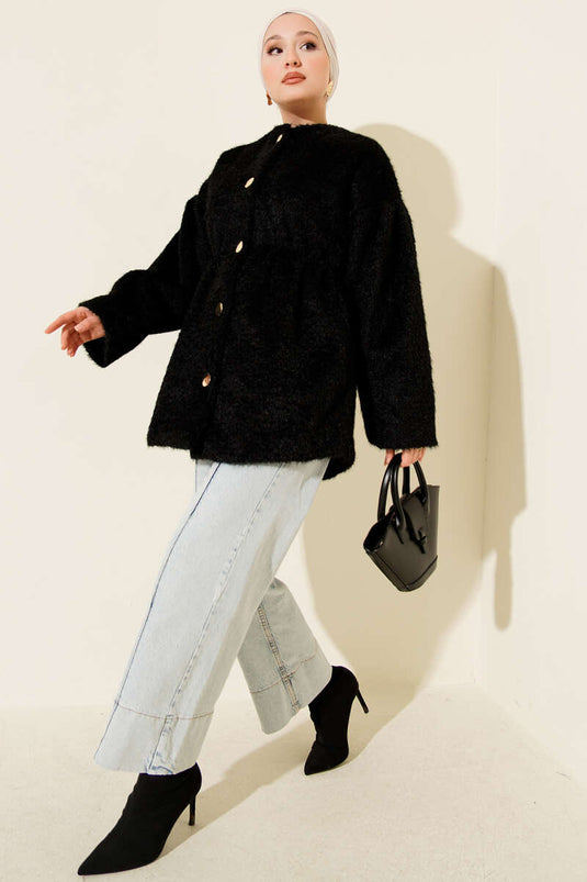 Manteau à barbe noir avec boutons dorés