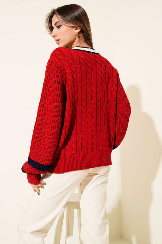 كارديجان محبوك مخطط باللون الأحمر مع أزرار ذهبية