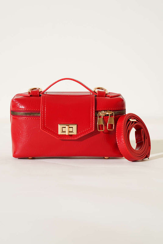 Mini sac rouge en cuir verni avec fermoir doré