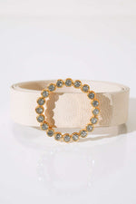 Ceinture beige à boucle brillante dorée