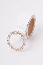 Ceinture blanche à boucle brillante dorée