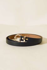 Ceinture Fine Avec Boucle Dorée Noire
