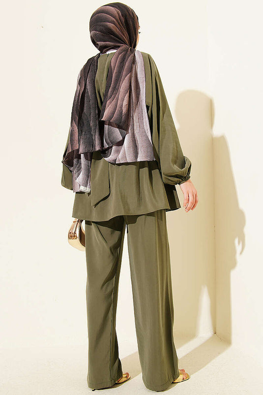 Ensemble double en modal kaki avec ceinture élastique et boucle dorée