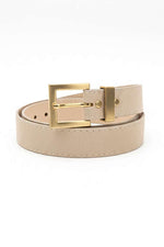 Ceinture classique à boucle dorée en daim beige