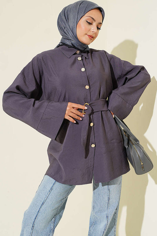Chemise À Boucle Dorée Et Ceinture En Gris Fumé