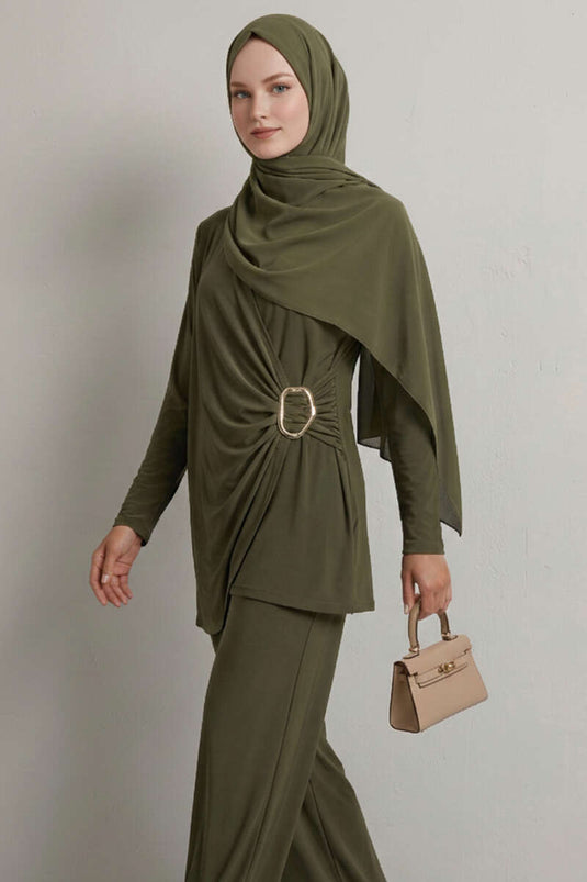Goldfarbene Tokalı Sandy Zweiteiler in Khaki