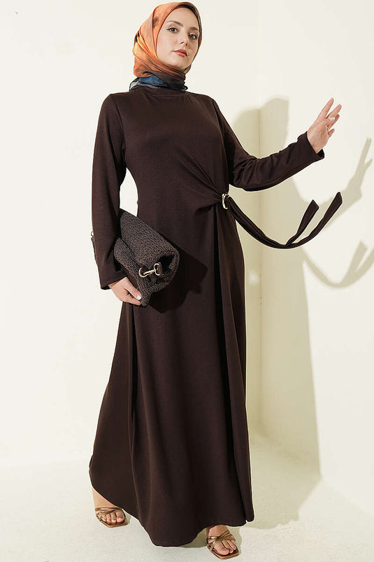 Goldene Schnalle Seitliche Bindung Kleid In Kaffee