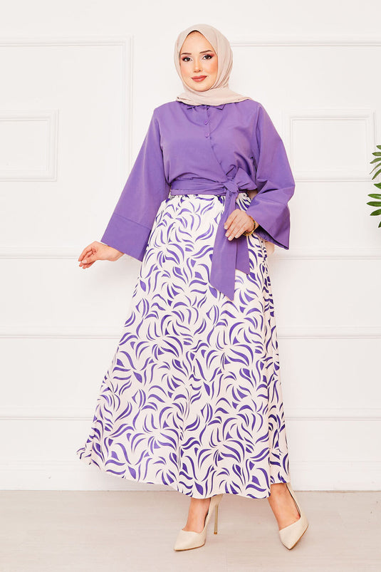 Tailleur-jupe à manches larges et chemise ceinturée lilas