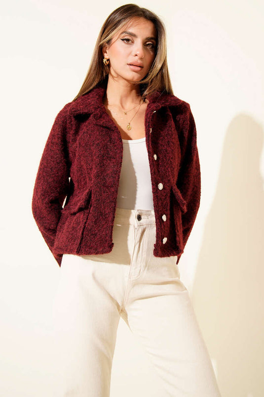 Veste courte en cachemire bordeaux à col chemise et poches