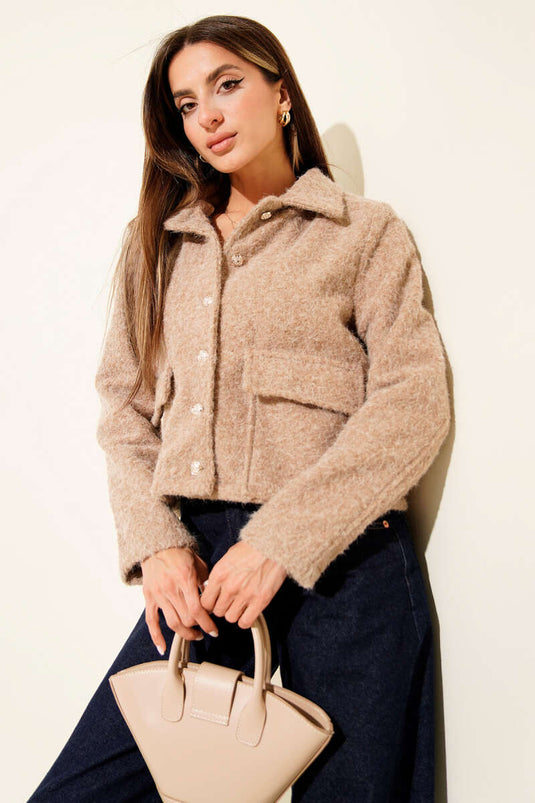 Veste courte en cachemire à col chemise et poches, couleur latte