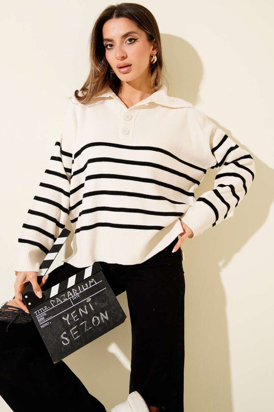 كنزة صوفية مخططة بيج اللون بياقة قميص وأزرار