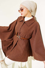 Poncho en cachemire marron à col chemise et ceinture