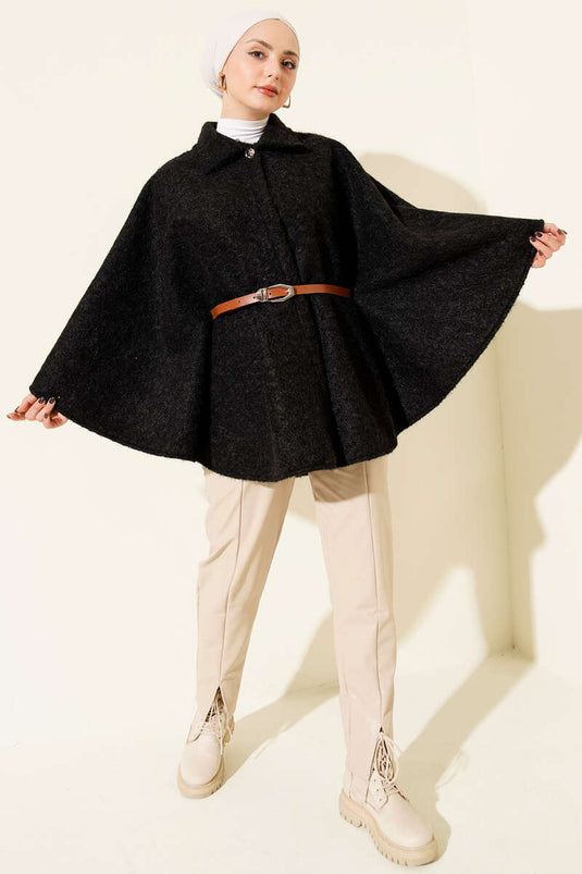 Poncho noir à col de chemise et ceinture