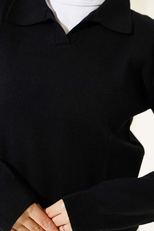 سترة قصيرة محبوكة بياقة قميص سوداء