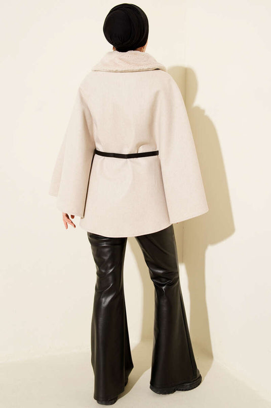 Poncho beige en cachemire doublé de fourrure et col chemise