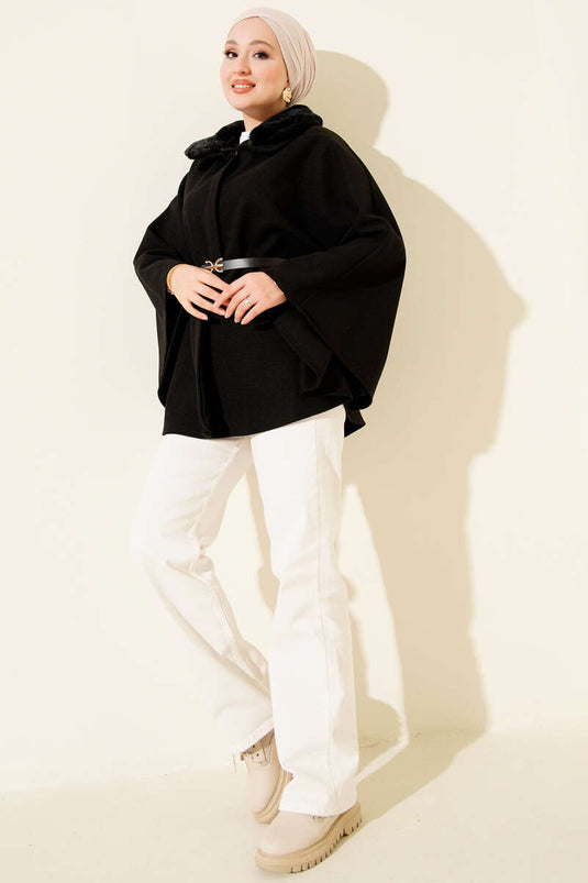 Poncho en cachemire noir à col chemise et doublure en fourrure