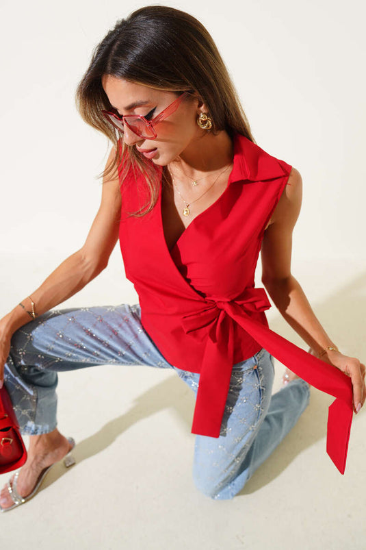 Chemisier à col chemise et lien latéral, rouge