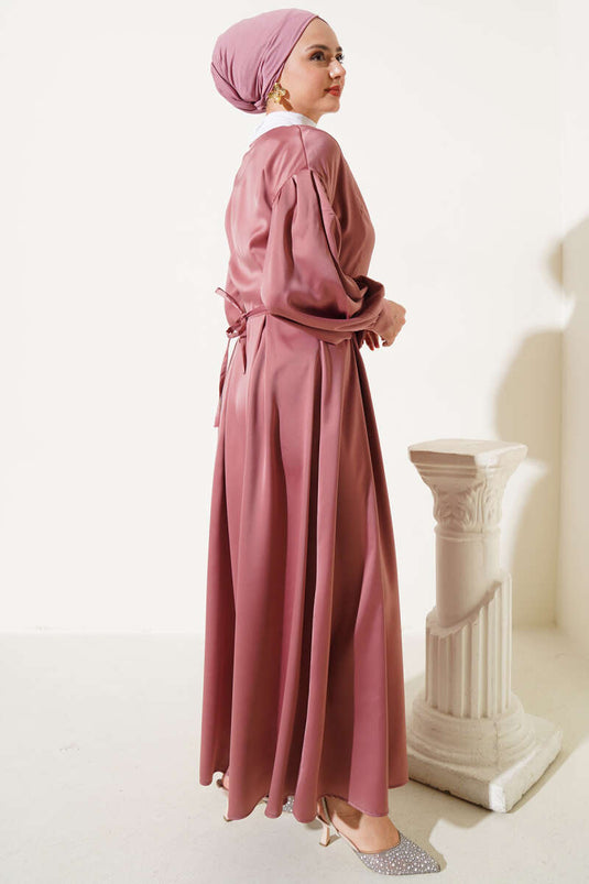 Robe en satin avec accessoires roses, Dusty Rose