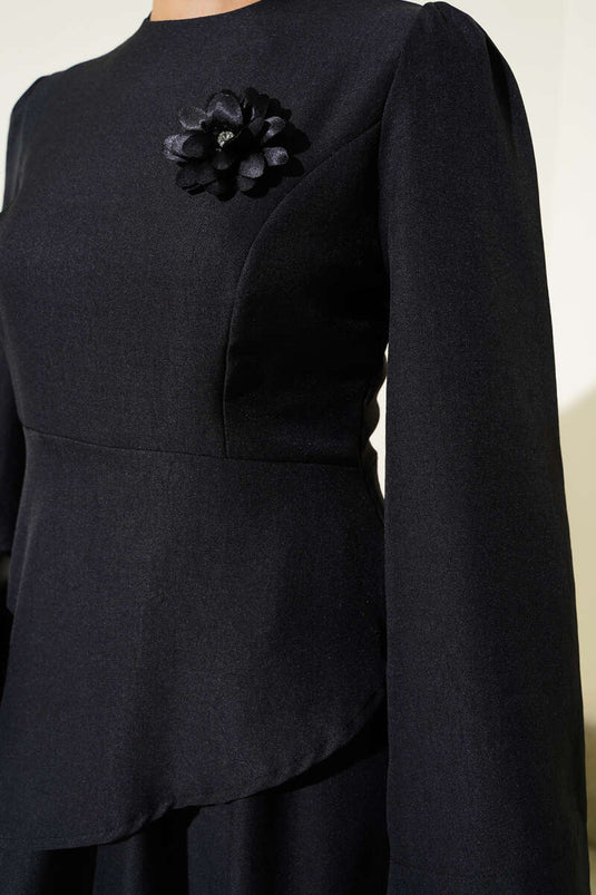 Gül Broşlu Etekli İkili Takım Siyah