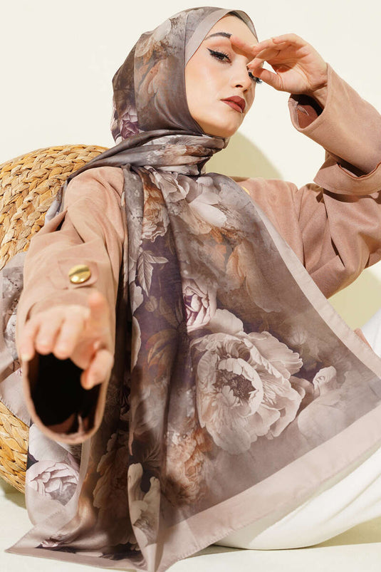 وشاح ناعم بنقشة غول بلون بيج رملي