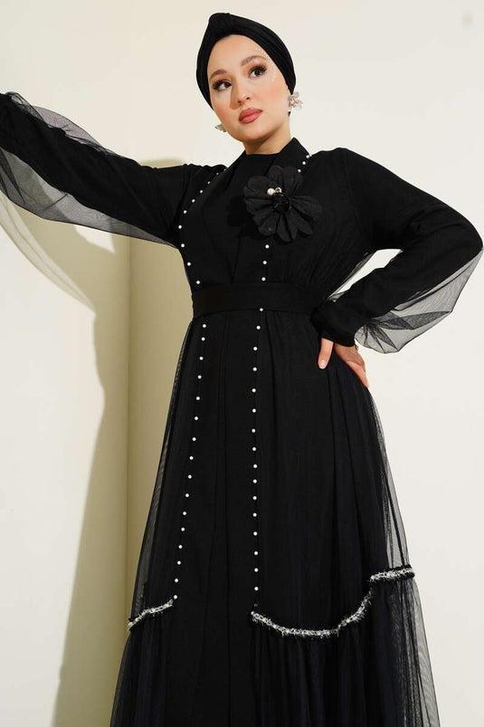 Abaya noire ornée de roses