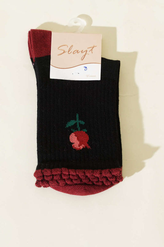 جوارب نسائية قصيرة بتفصيل زهري باللون الأسود