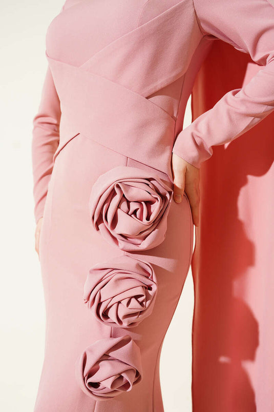 Gül Detaylı Pelerinli Abiye Elbise Pudra