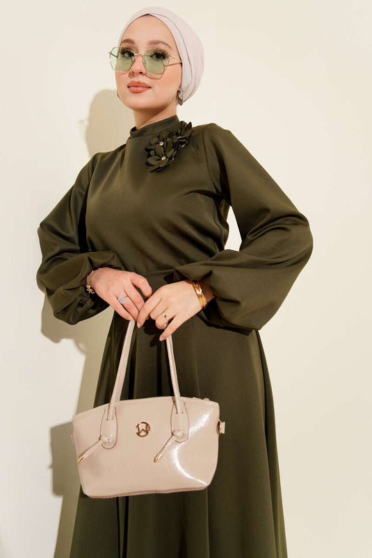 Ensemble deux pièces avec jupe brodée de roses, kaki