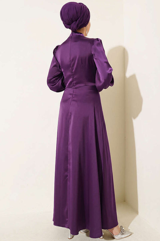 Robe de soirée en satin avec boucle Gül, violet